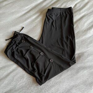 NEW Bali 6279 Capri Pant with Pleated Hem & Buttons